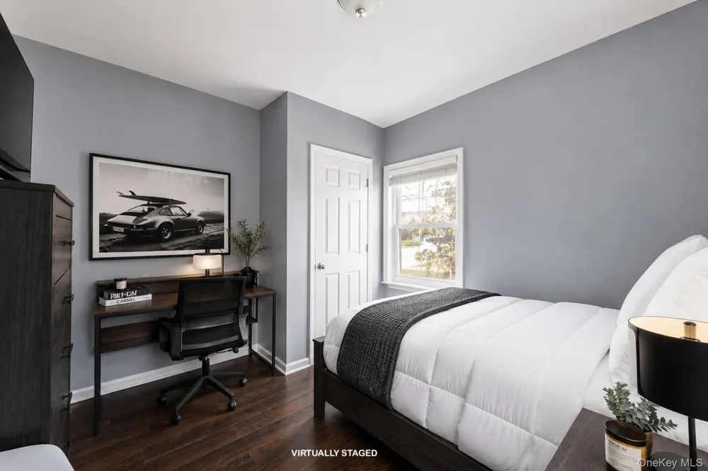 15 Kent Road Island Park, NY 11558