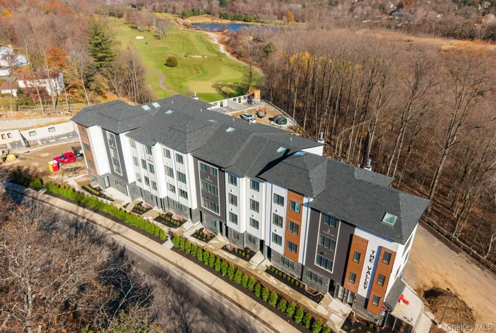 3 Valley Way #220 Spring Valley, NY 10977