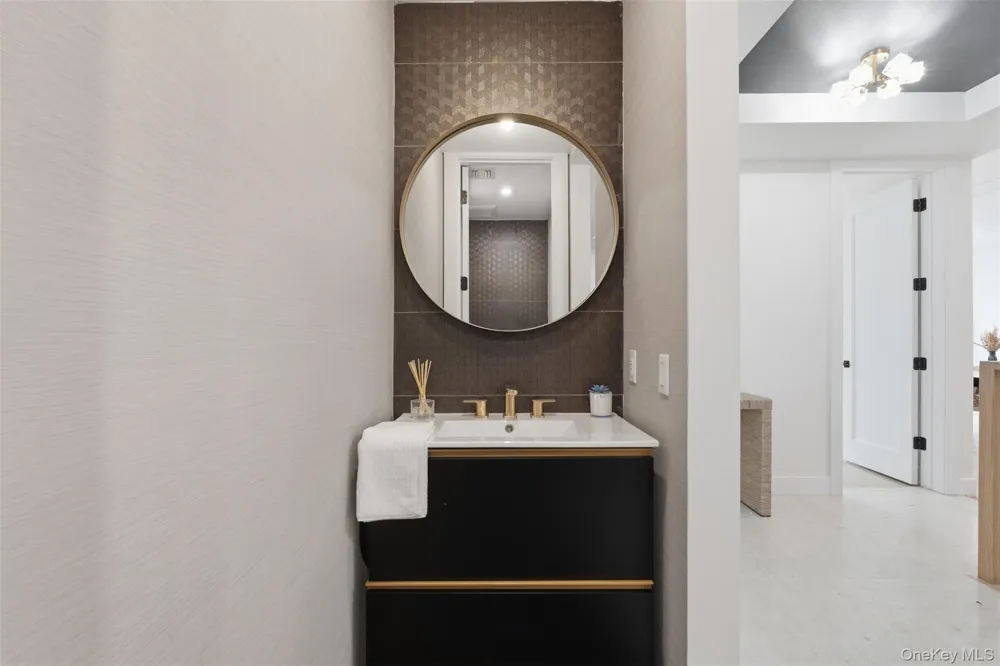 3 Valley Way #220 Spring Valley, NY 10977
