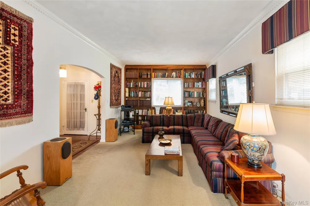 17519 74th Avenue Fresh Meadows, NY 11366