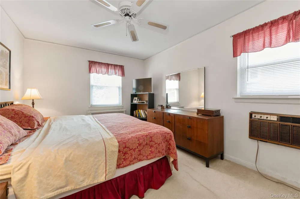 17519 74th Avenue Fresh Meadows, NY 11366