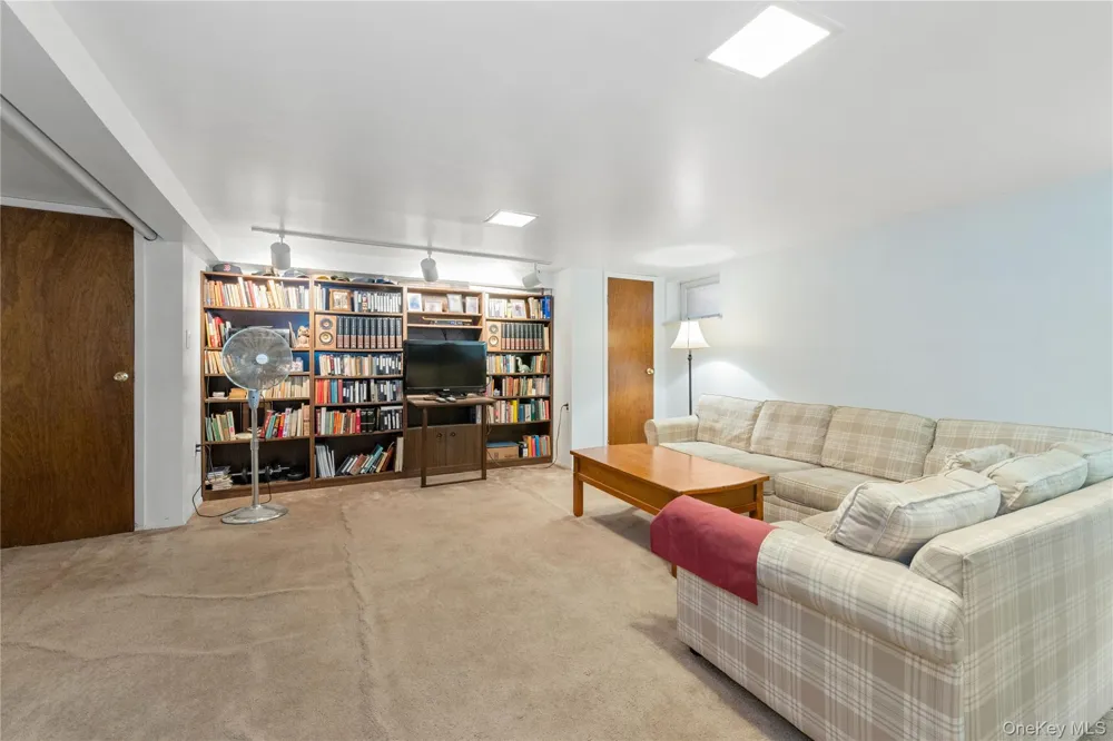 17519 74th Avenue Fresh Meadows, NY 11366