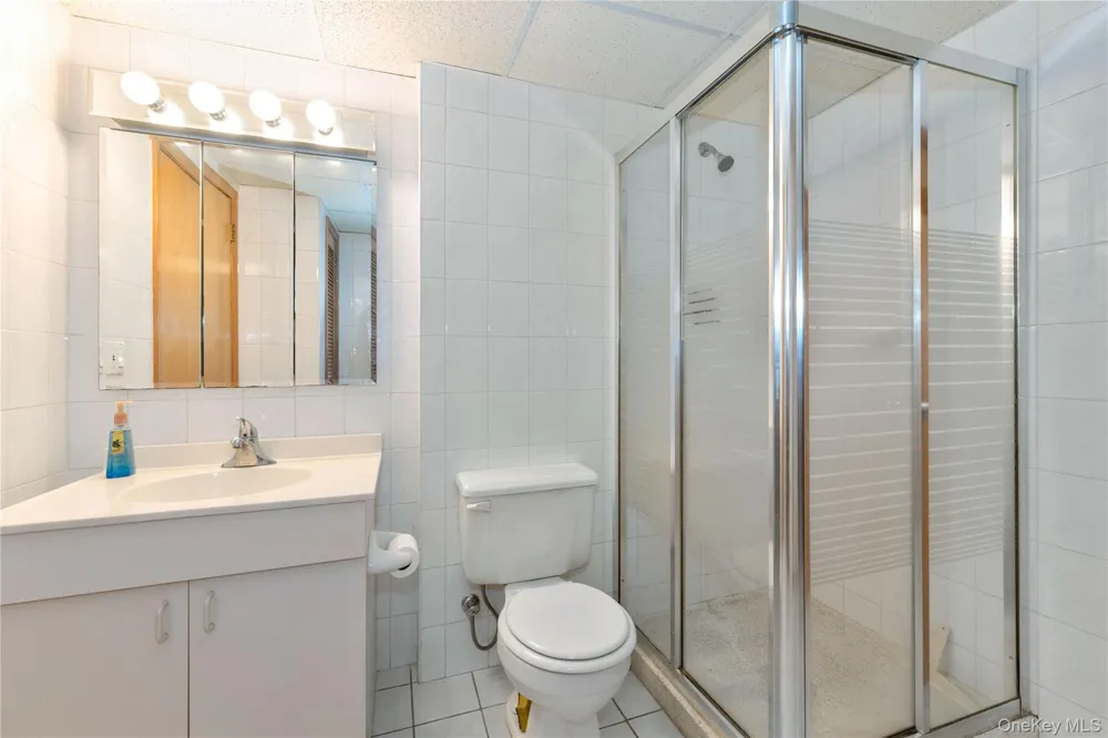 17519 74th Avenue Fresh Meadows, NY 11366