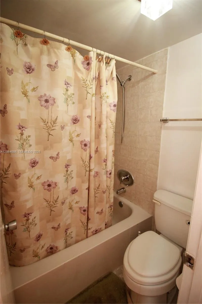 900 Colony Point Cir #216 Pembroke Pines, FL 33026