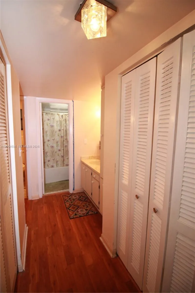 900 Colony Point Cir #216 Pembroke Pines, FL 33026