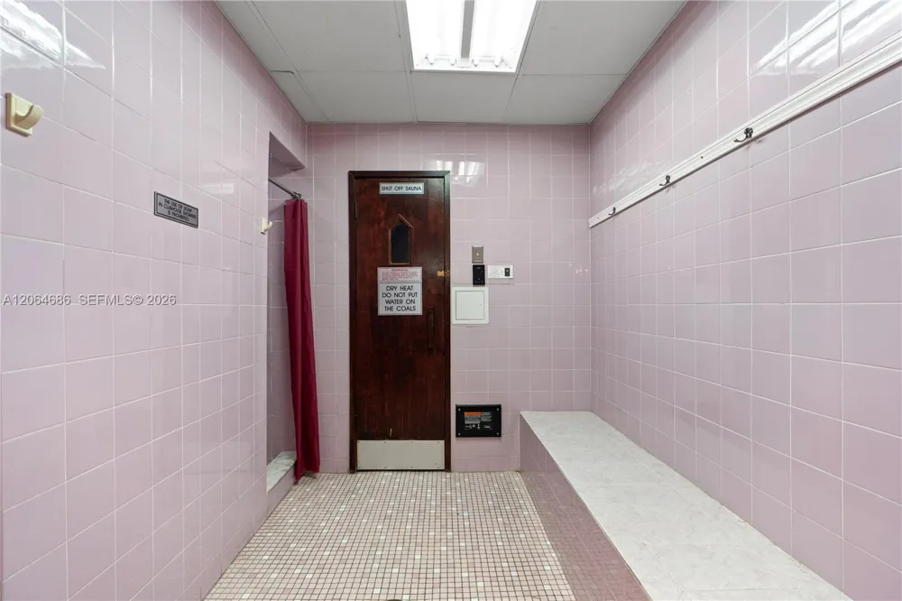 900 Colony Point Cir #216 Pembroke Pines, FL 33026