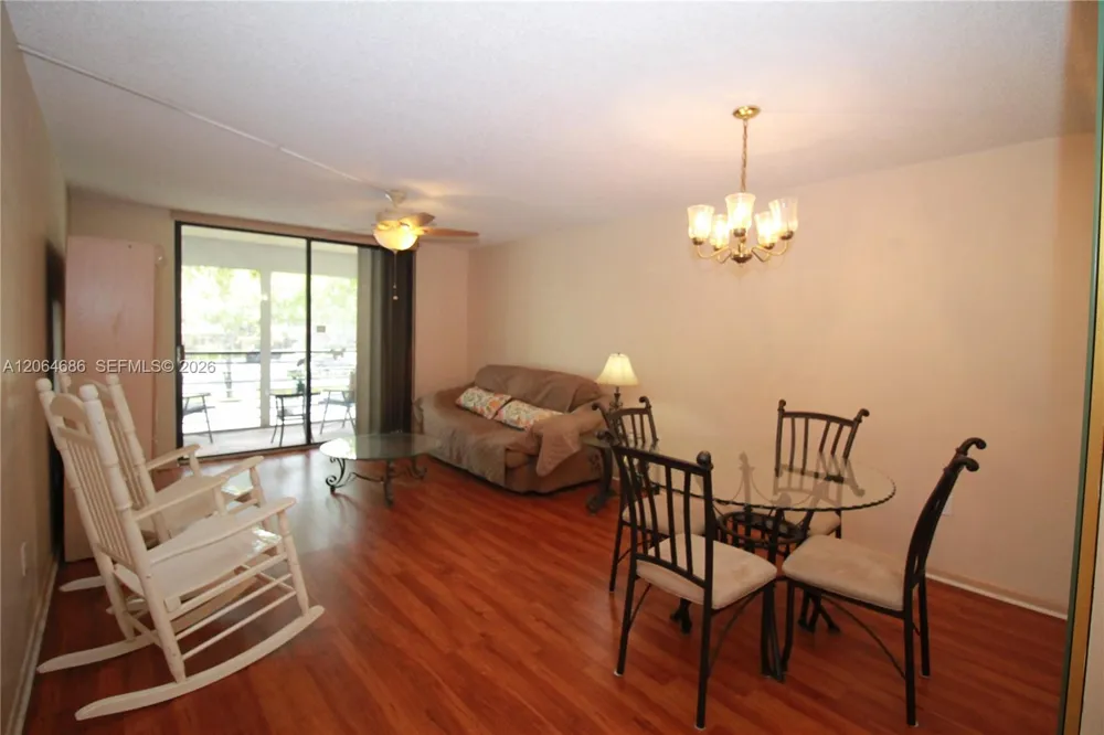 900 Colony Point Cir #216 Pembroke Pines, FL 33026