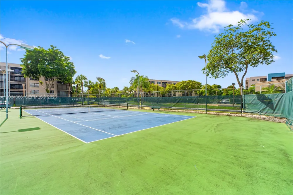 900 Colony Point Cir #216 Pembroke Pines, FL 33026