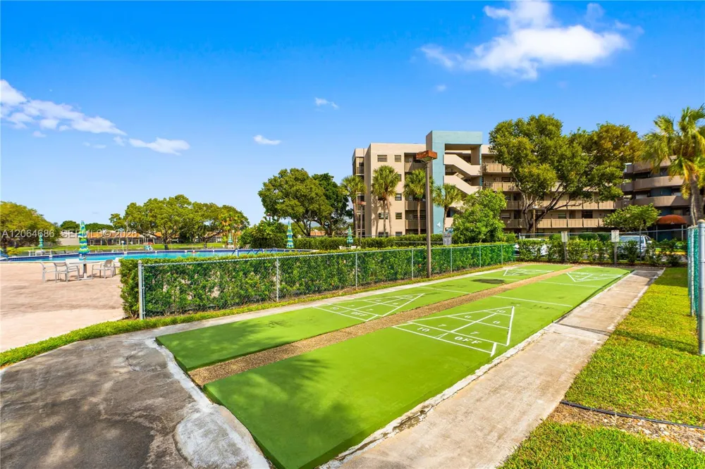 900 Colony Point Cir #216 Pembroke Pines, FL 33026