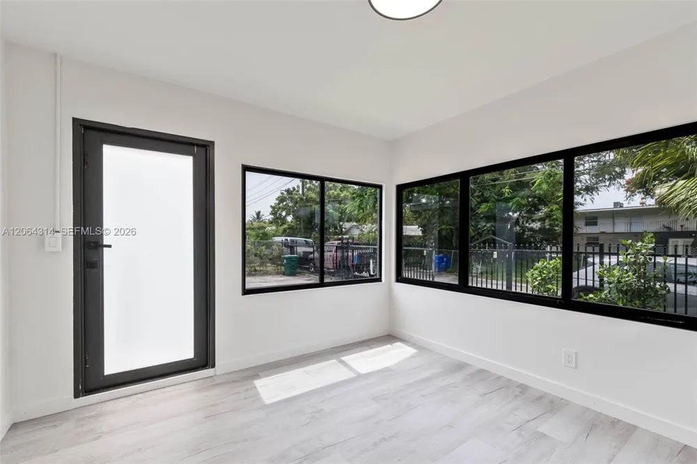 25 NW 78th St #1 Miami, FL 33150