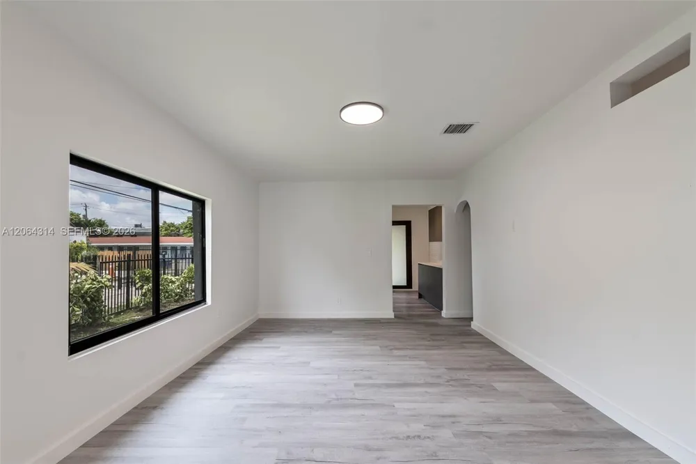 25 NW 78th St #1 Miami, FL 33150
