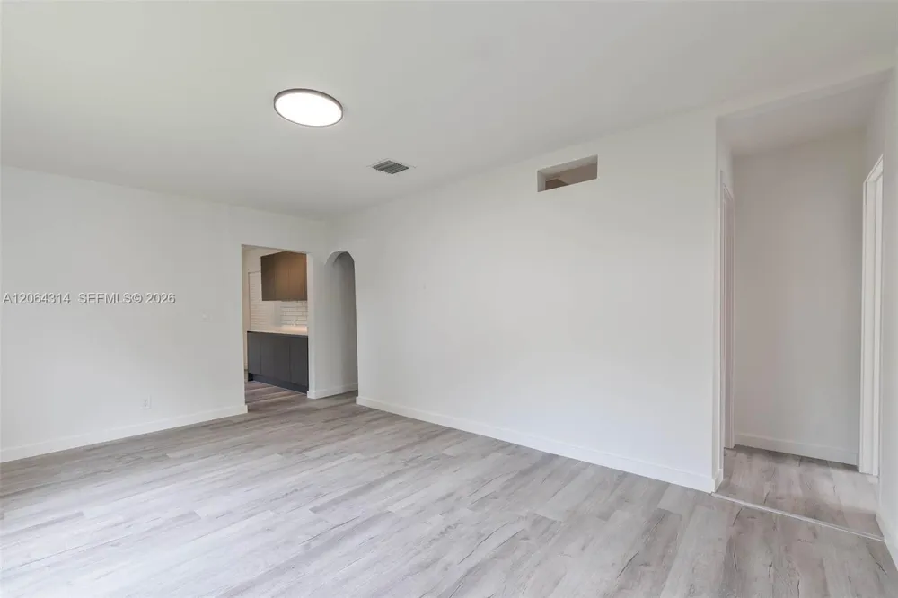 25 NW 78th St #1 Miami, FL 33150