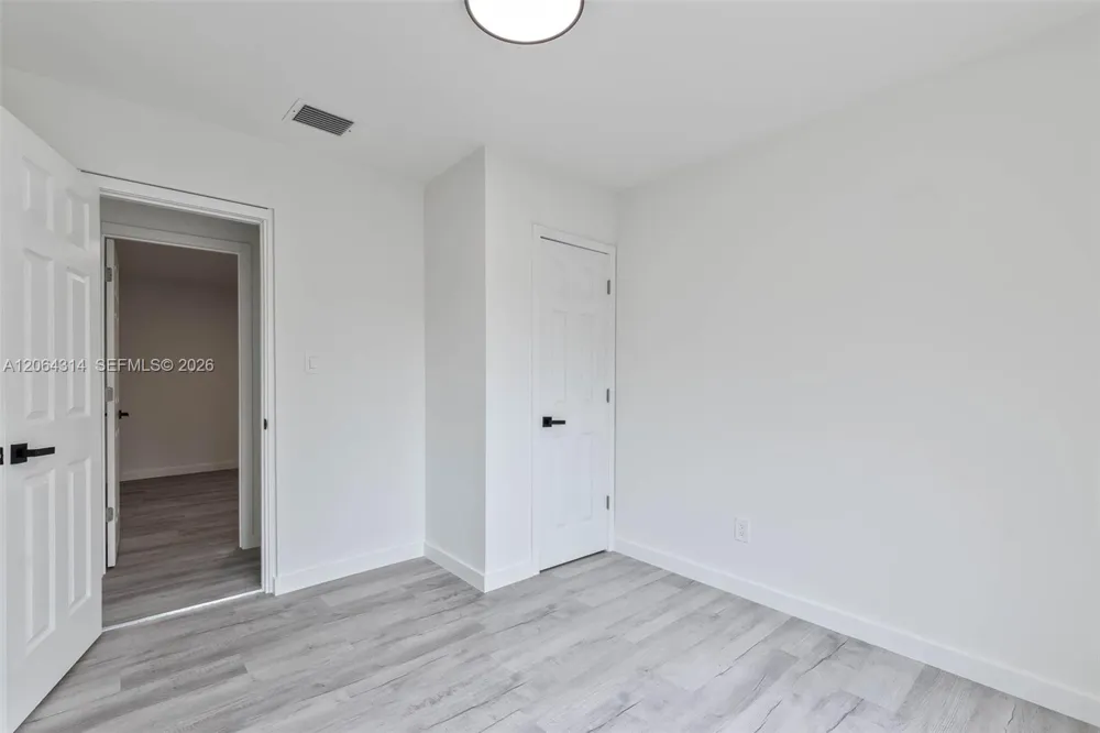 25 NW 78th St #1 Miami, FL 33150