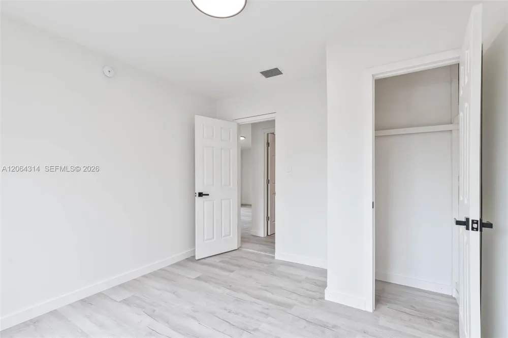 25 NW 78th St #1 Miami, FL 33150