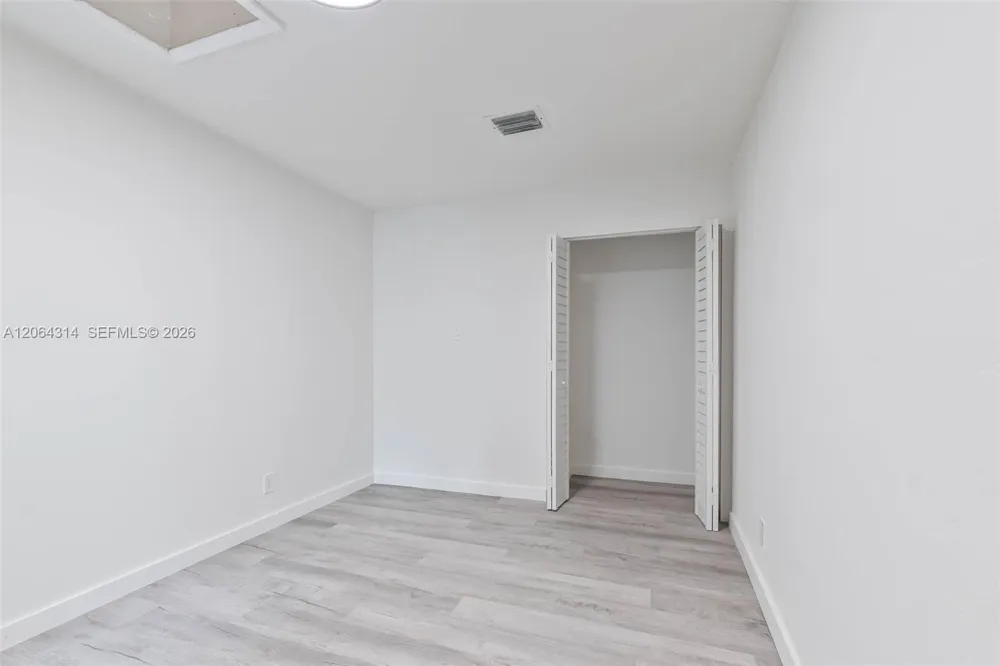 25 NW 78th St #1 Miami, FL 33150