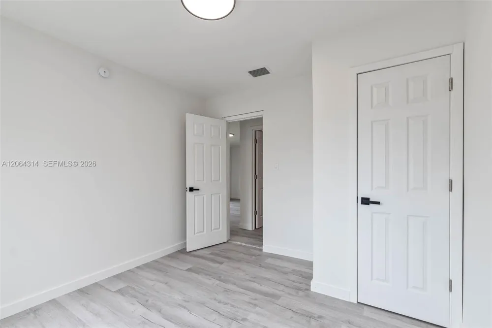 25 NW 78th St #1 Miami, FL 33150