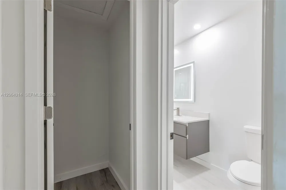 25 NW 78th St #1 Miami, FL 33150
