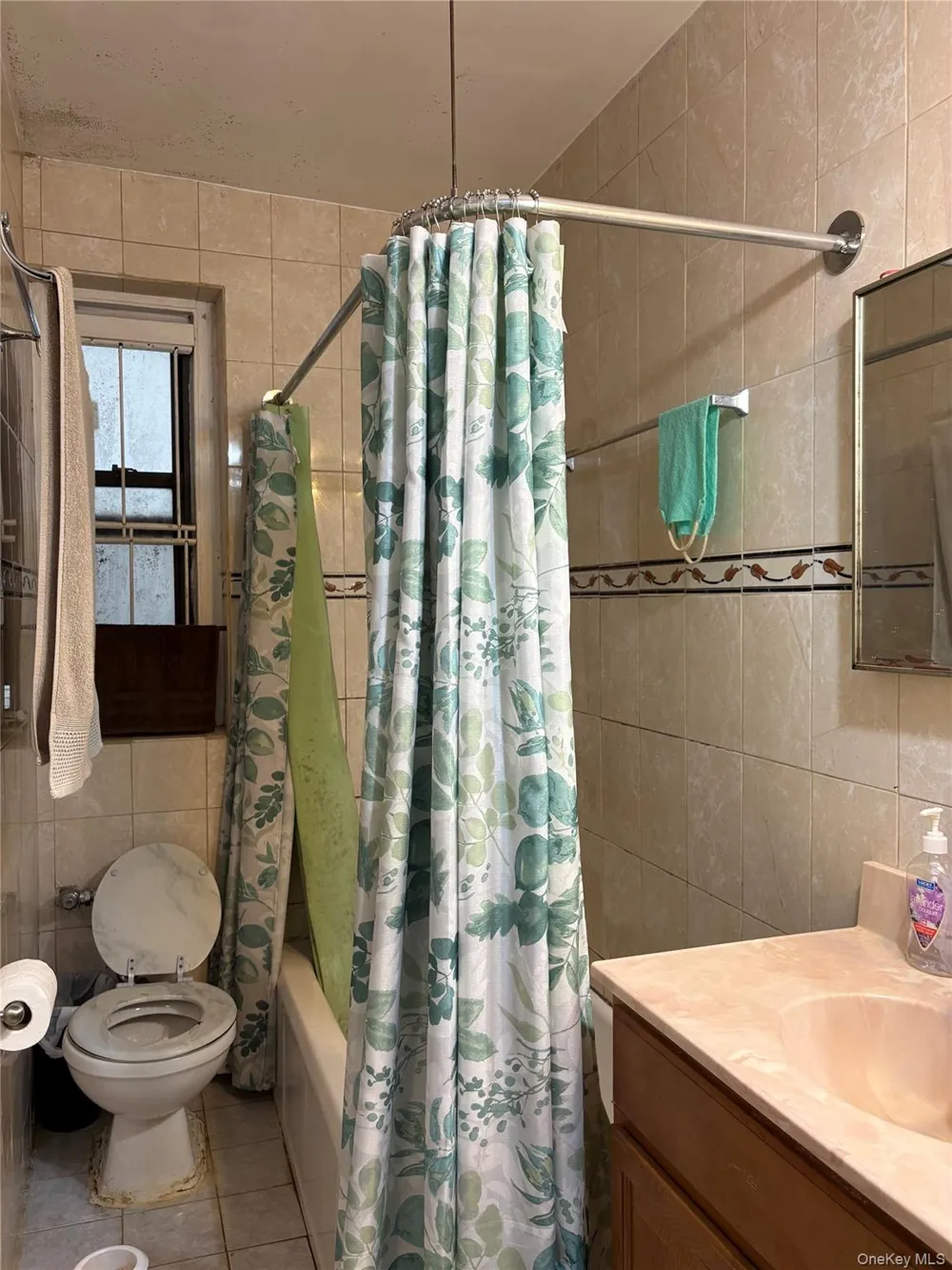35-35 75th Street #105 Jackson Heights, NY 11372