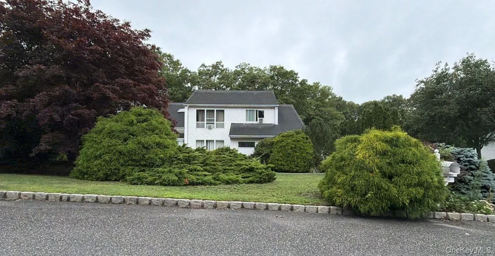 26 Bailey Lane Manorville, NY 11949