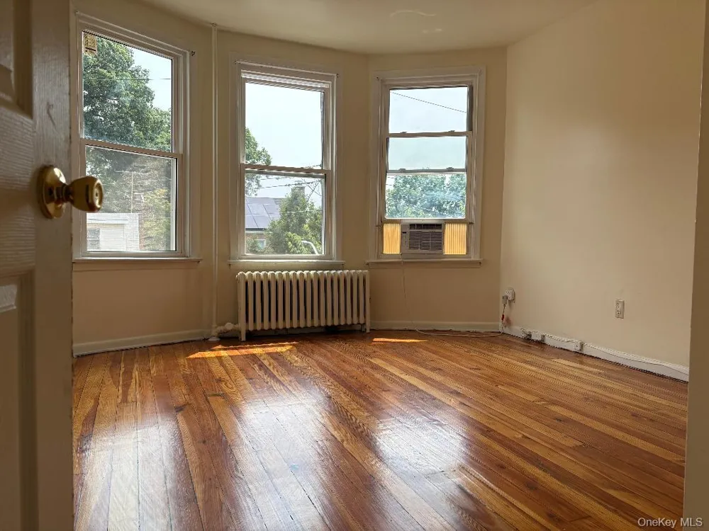 111 Hart Avenue Yonkers, NY 10704