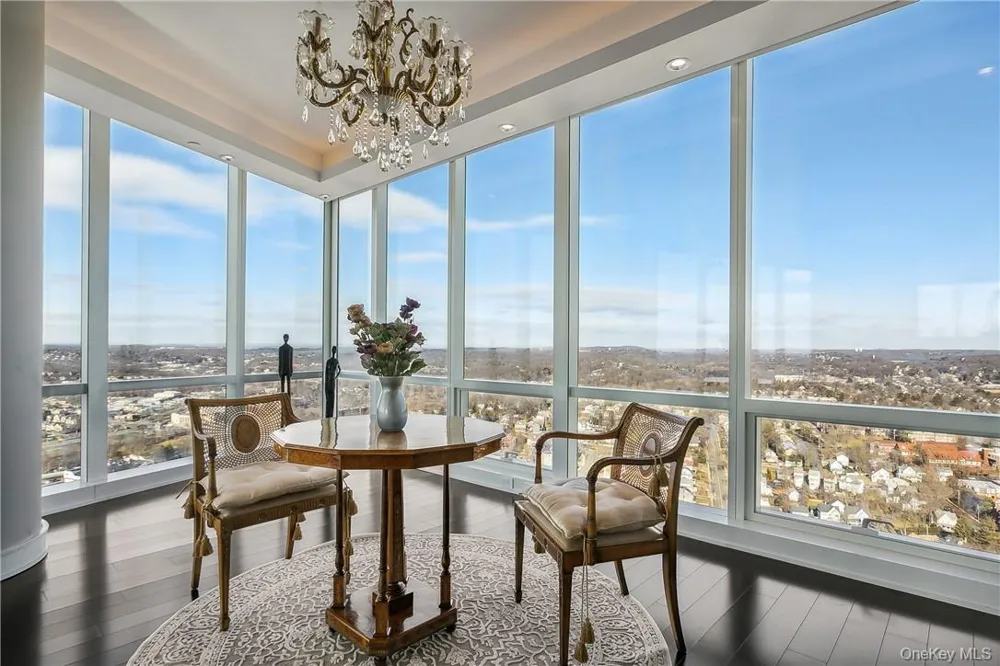 5 Renaissance Square #PH40C White Plains, NY 10601