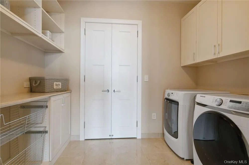 5 Renaissance Square #PH40C White Plains, NY 10601