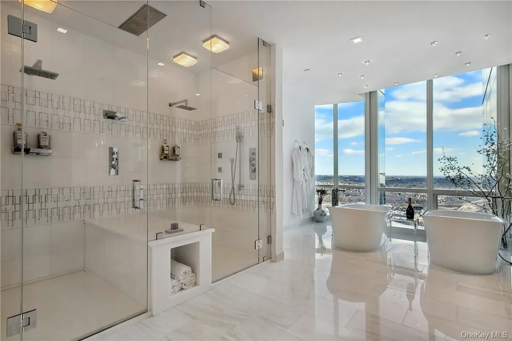 5 Renaissance Square #PH40C White Plains, NY 10601