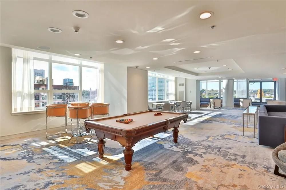 5 Renaissance Square #PH40C White Plains, NY 10601