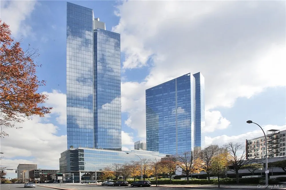 5 Renaissance Square #PH40C White Plains, NY 10601
