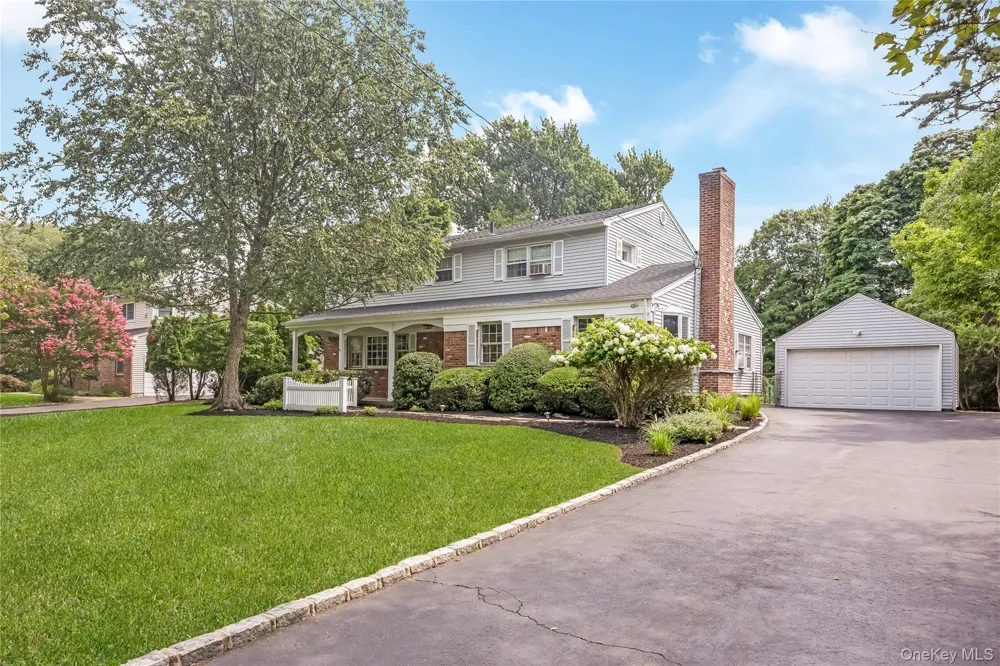 4 Crinkle Court Northport, NY 11768
