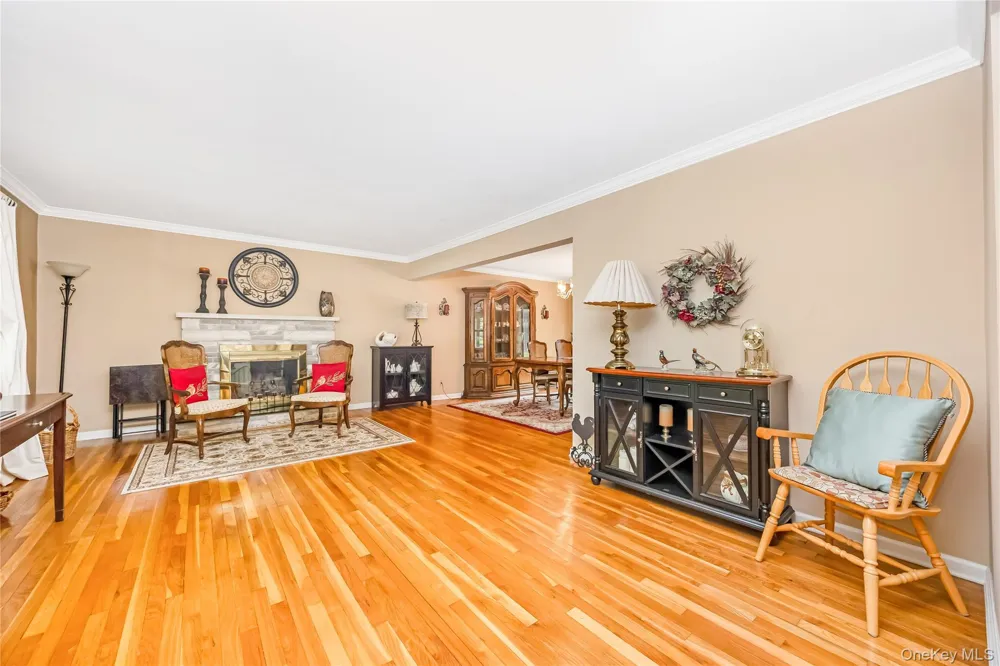 4 Crinkle Court Northport, NY 11768