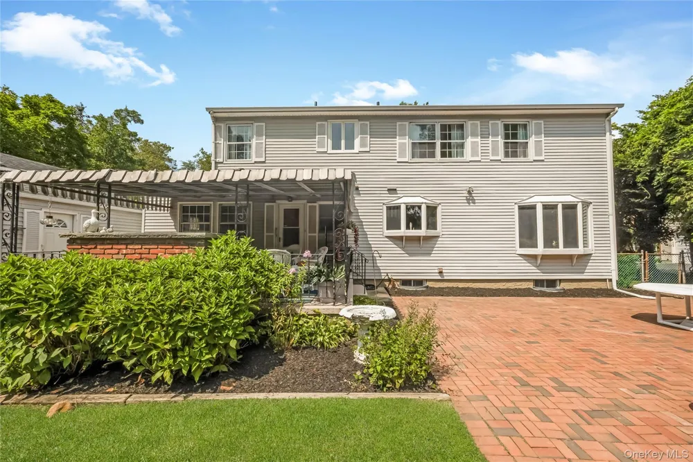 4 Crinkle Court Northport, NY 11768