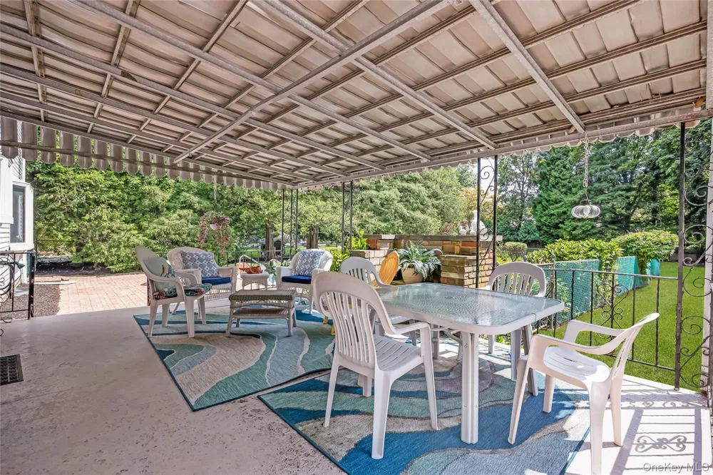 4 Crinkle Court Northport, NY 11768