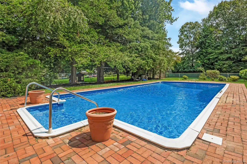 4 Crinkle Court Northport, NY 11768