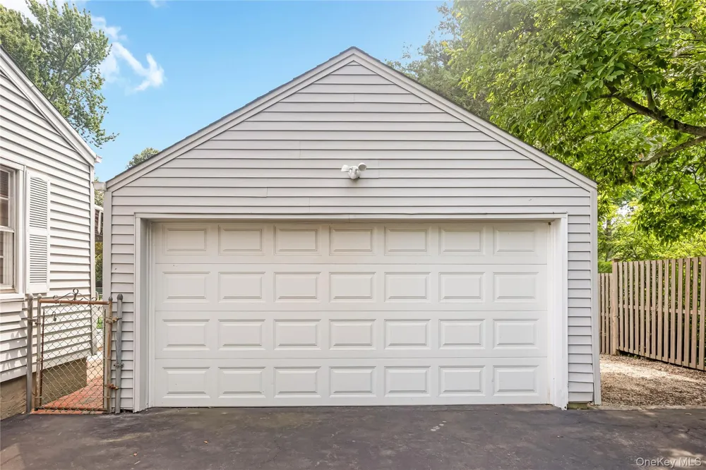 4 Crinkle Court Northport, NY 11768