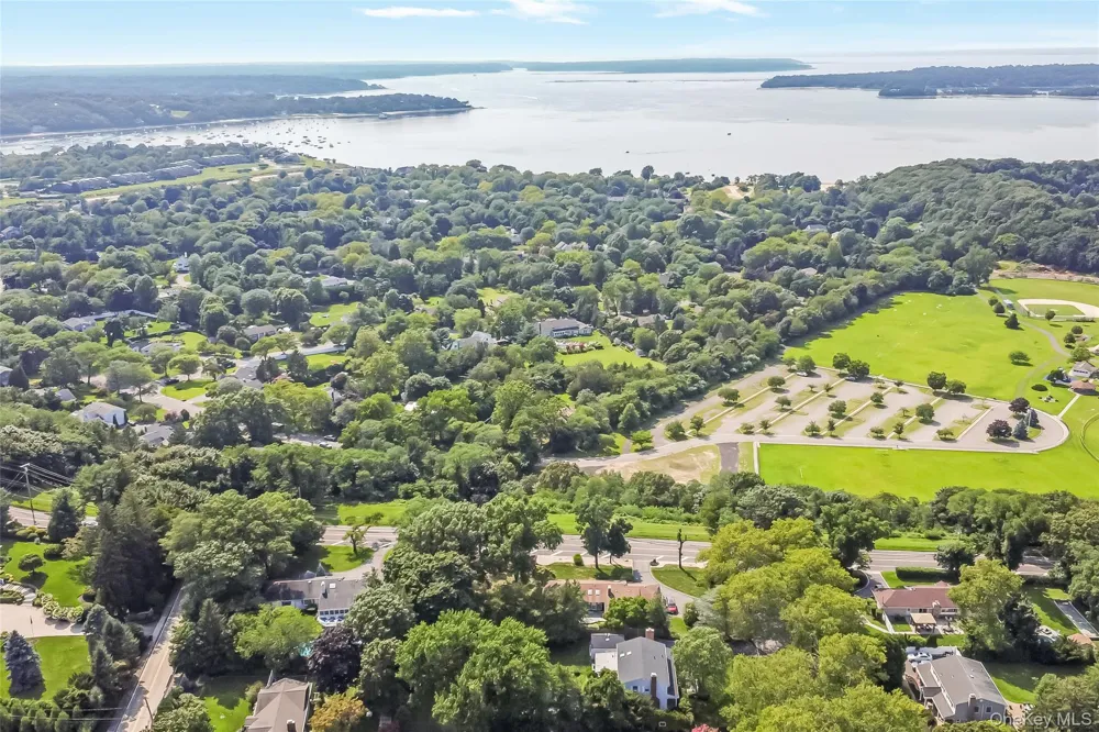 4 Crinkle Court Northport, NY 11768