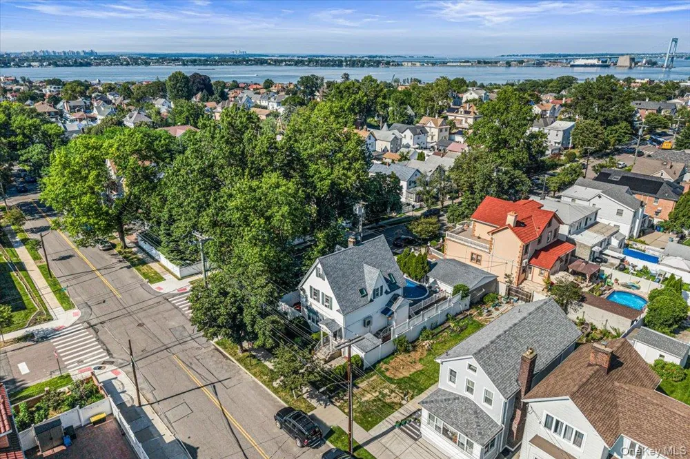 1003 149th Street Whitestone, NY 11357