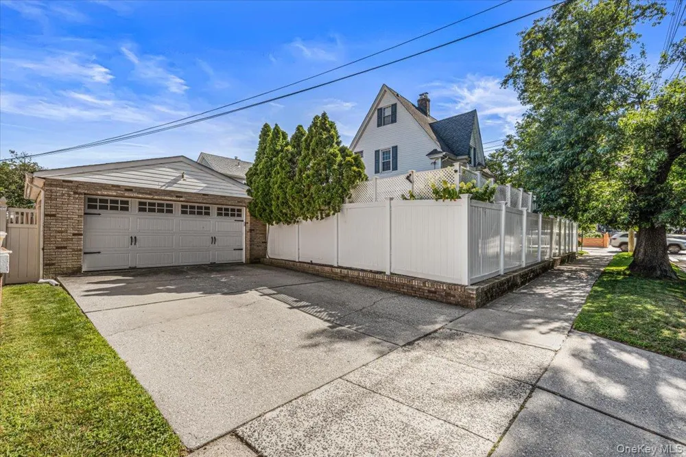 1003 149th Street Whitestone, NY 11357