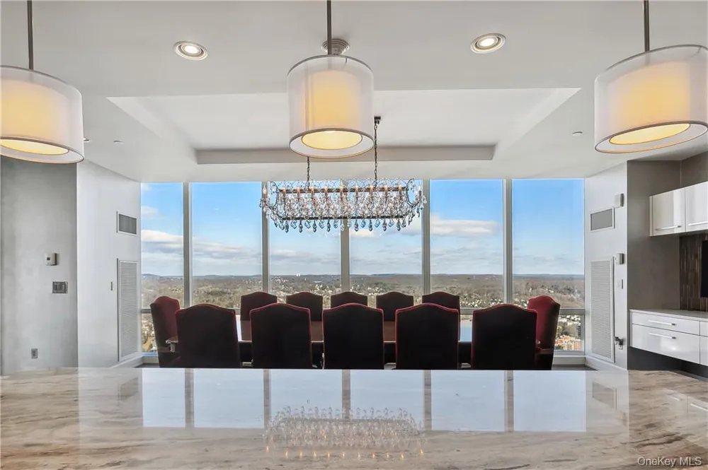 5 Renaissance Square #PH40C White Plains, NY 10601