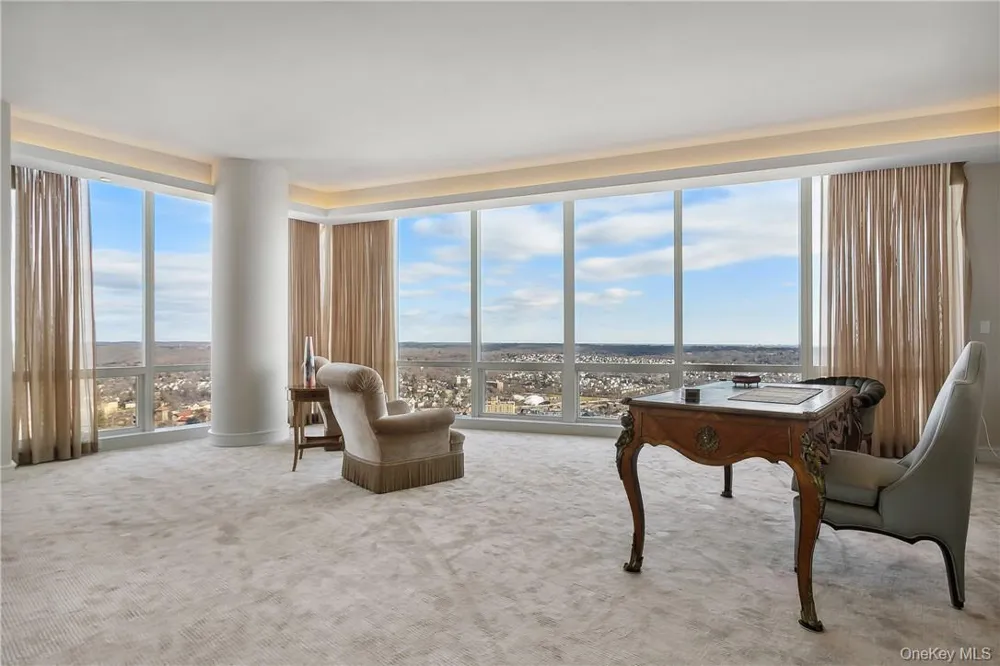 5 Renaissance Square #PH40C White Plains, NY 10601