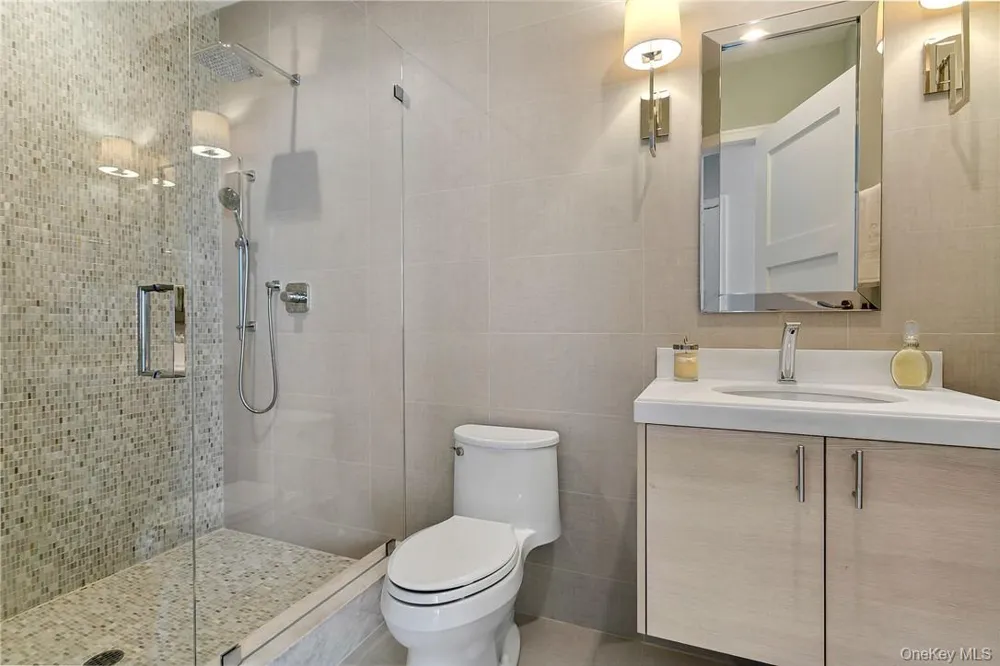 5 Renaissance Square #PH40C White Plains, NY 10601