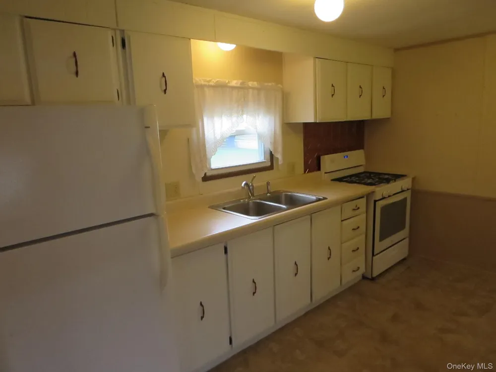 42 MALLARD Dover Plains, NY 12522