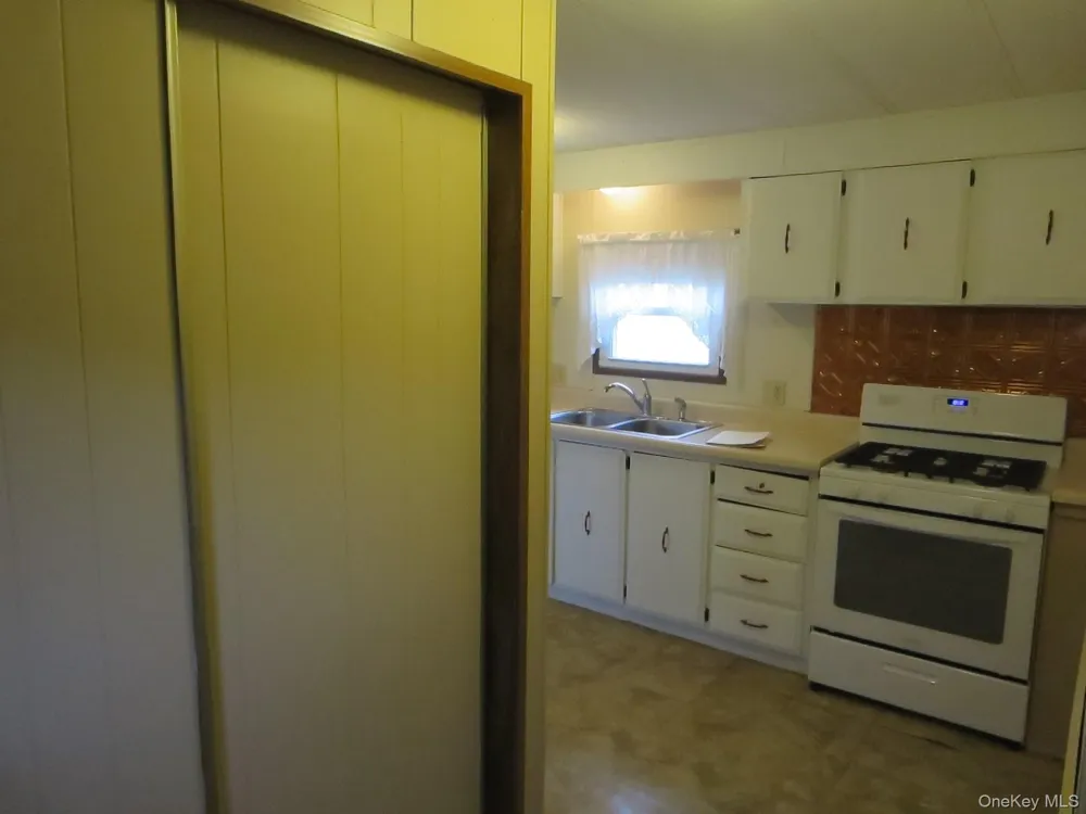 42 MALLARD Dover Plains, NY 12522