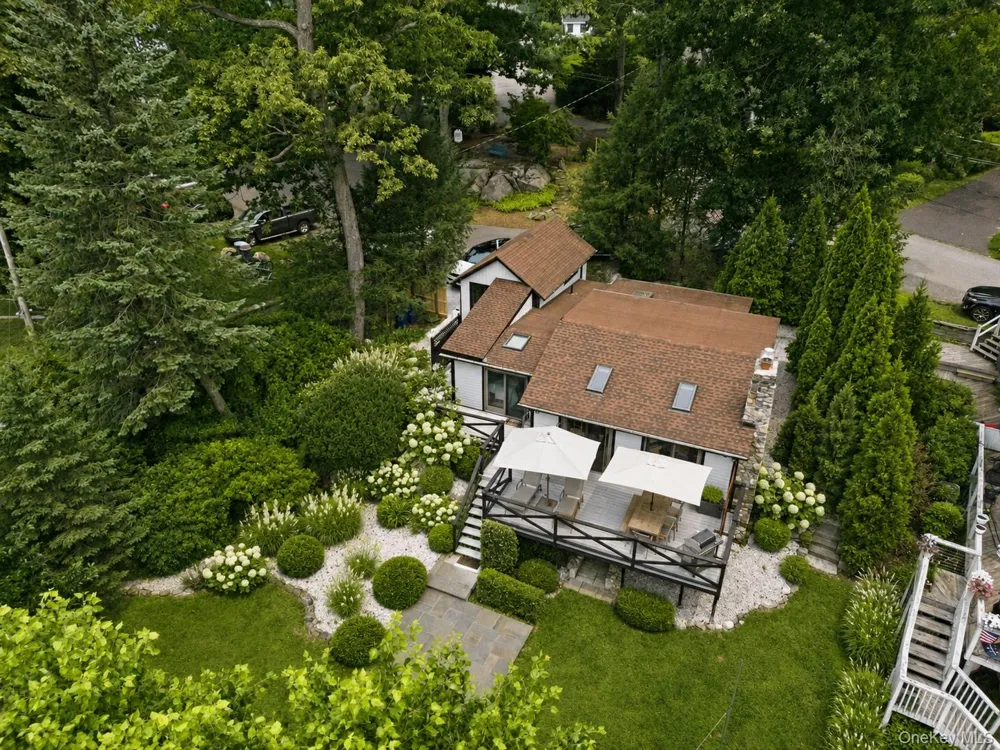 11 Vails Lake Shore Drive North Salem, NY 10509