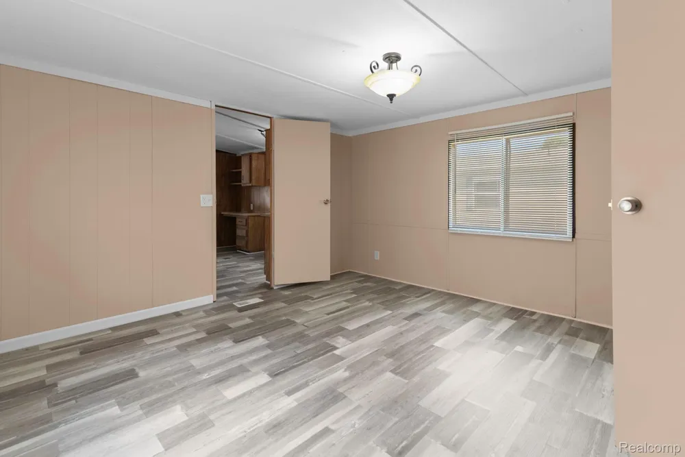 351 North Squirrel Road #223 Auburn Hills City, MI 48326
