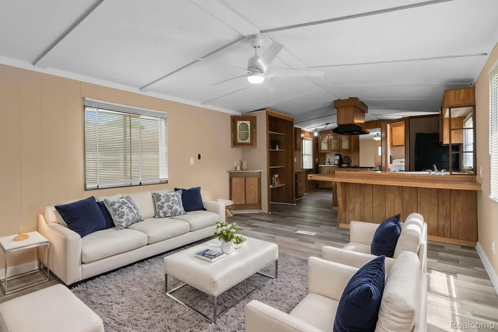 351 North Squirrel Road #223 Auburn Hills City, MI 48326