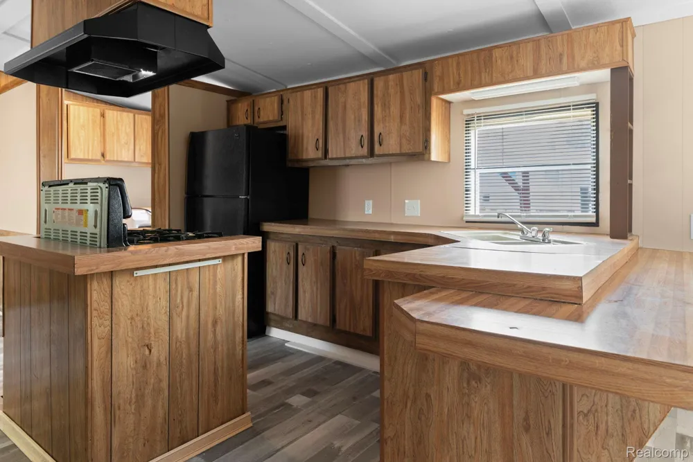 351 North Squirrel Road #223 Auburn Hills City, MI 48326