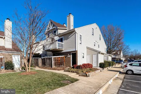 4418 PEMBROOK VILLAGE DRIVE #121