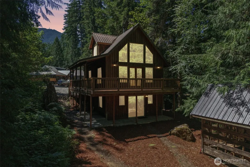 75742 NE 123rd Street Skykomish, WA 98288