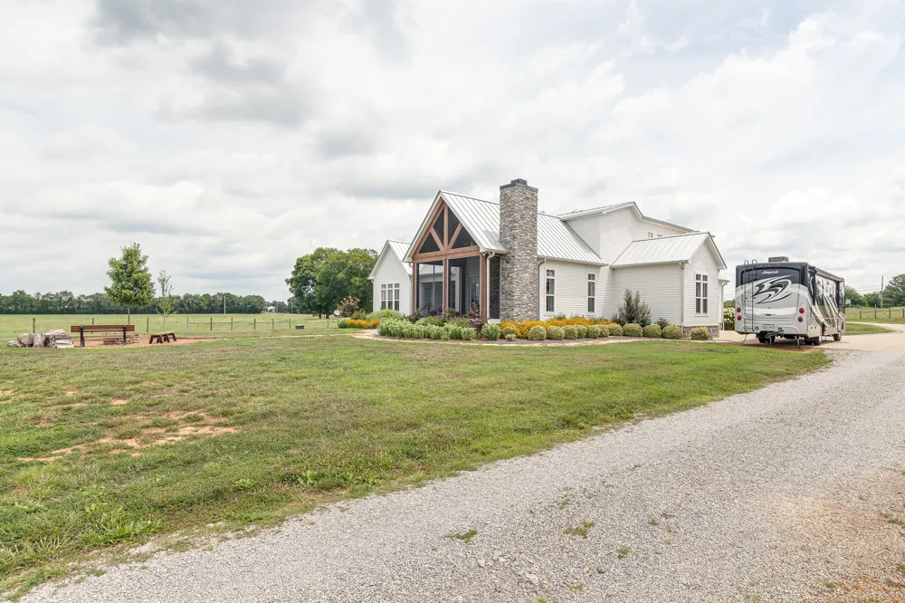 3130 Nashville Hwy Lewisburg, TN 37091